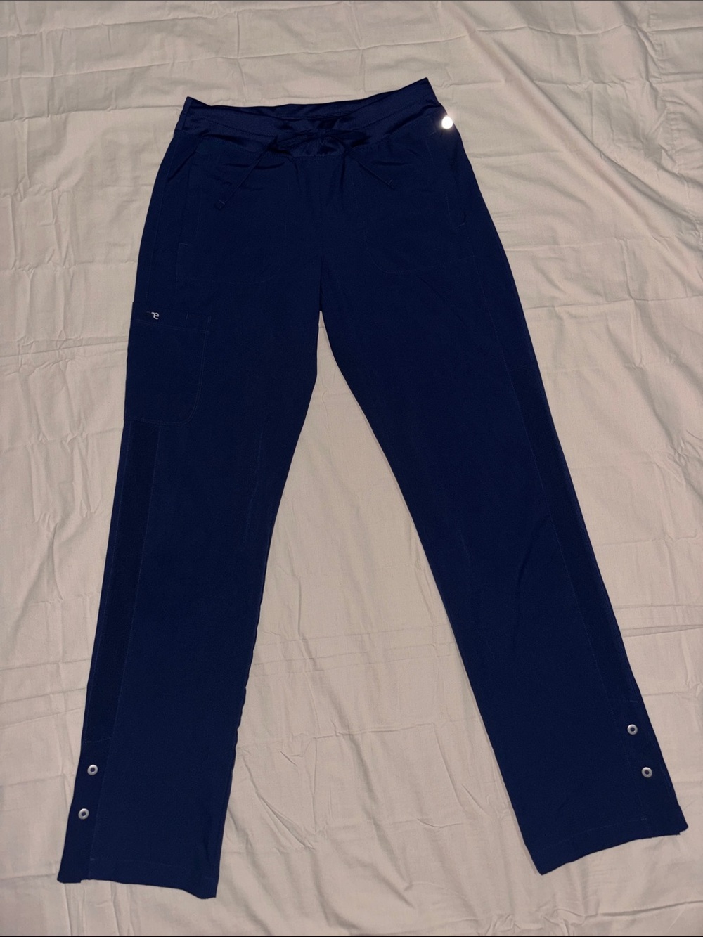 Women’s Straight-Leg Scrub Bottoms in Navy with Snap Hem